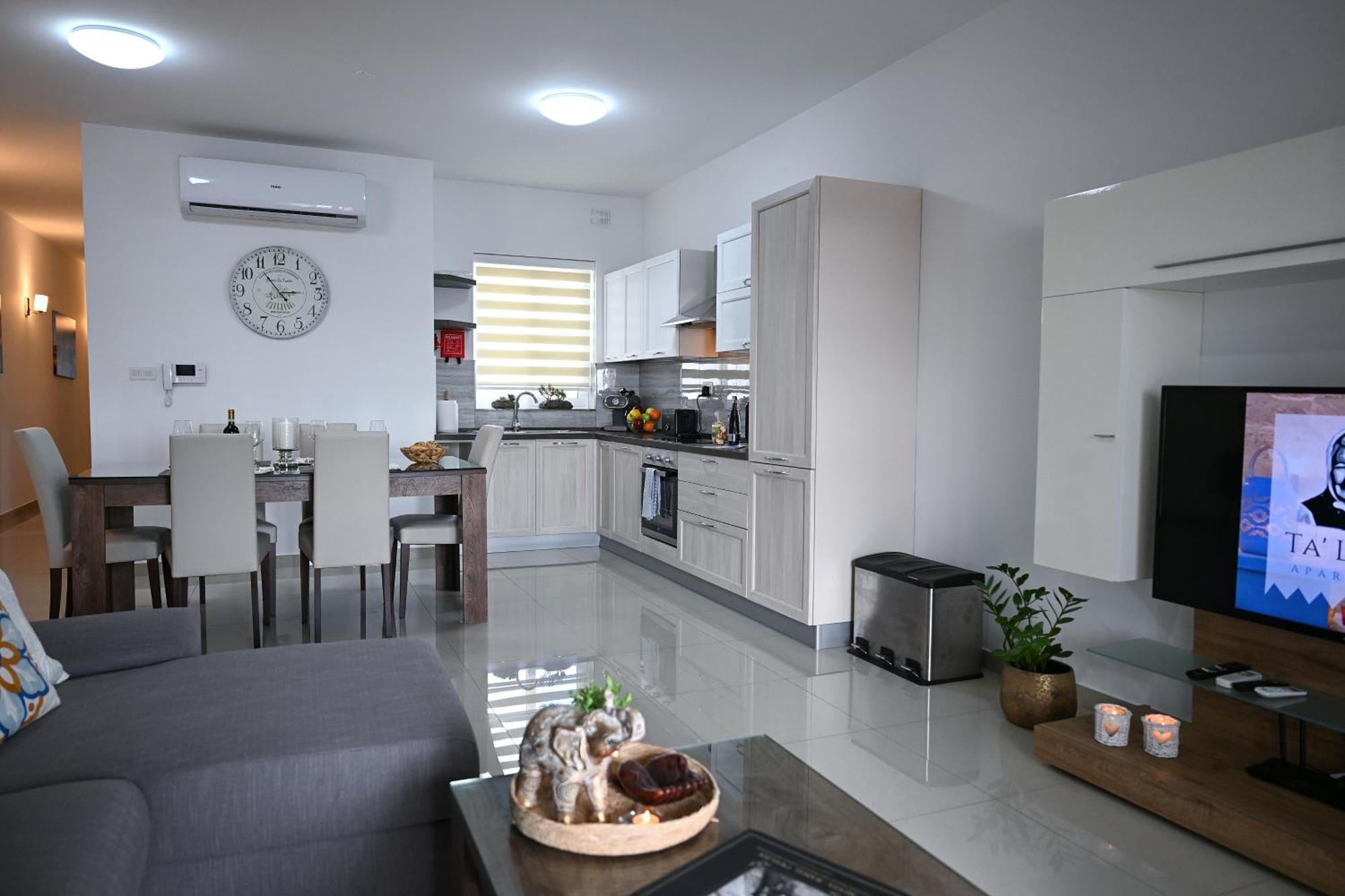 Fl 3 Ta'Lonza Luxury With Hot Tub By Homely Mellieħa Εξωτερικό φωτογραφία